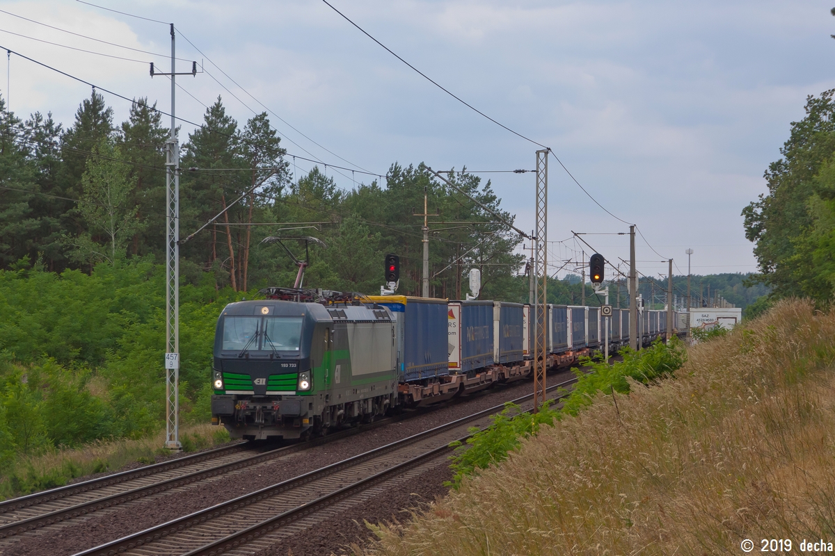 193 733