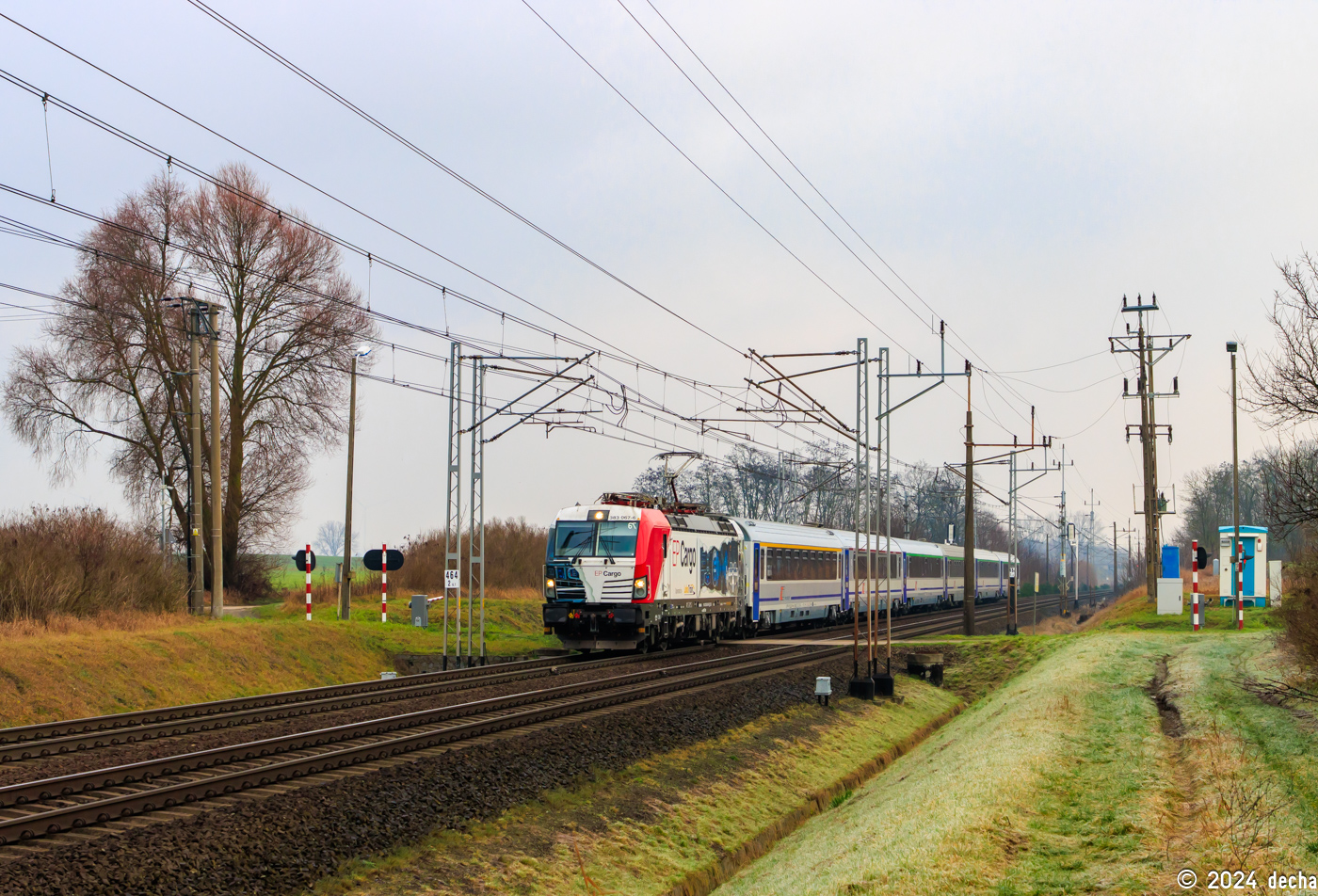 383 067-6