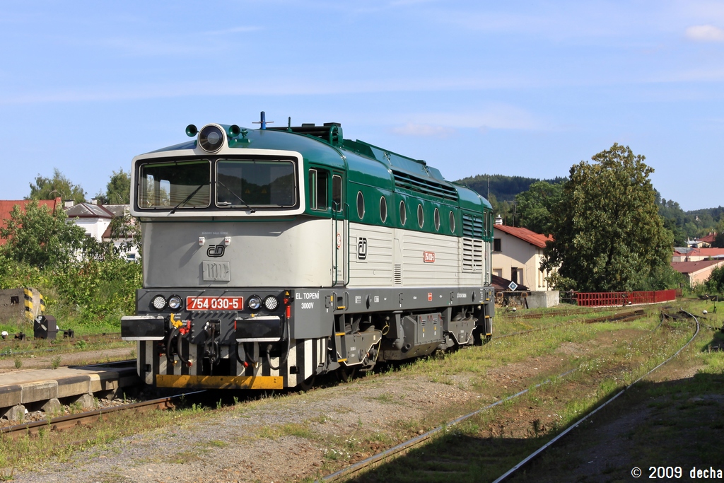 754 030-5