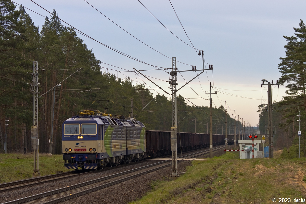 131 035-8 & 131 036-6