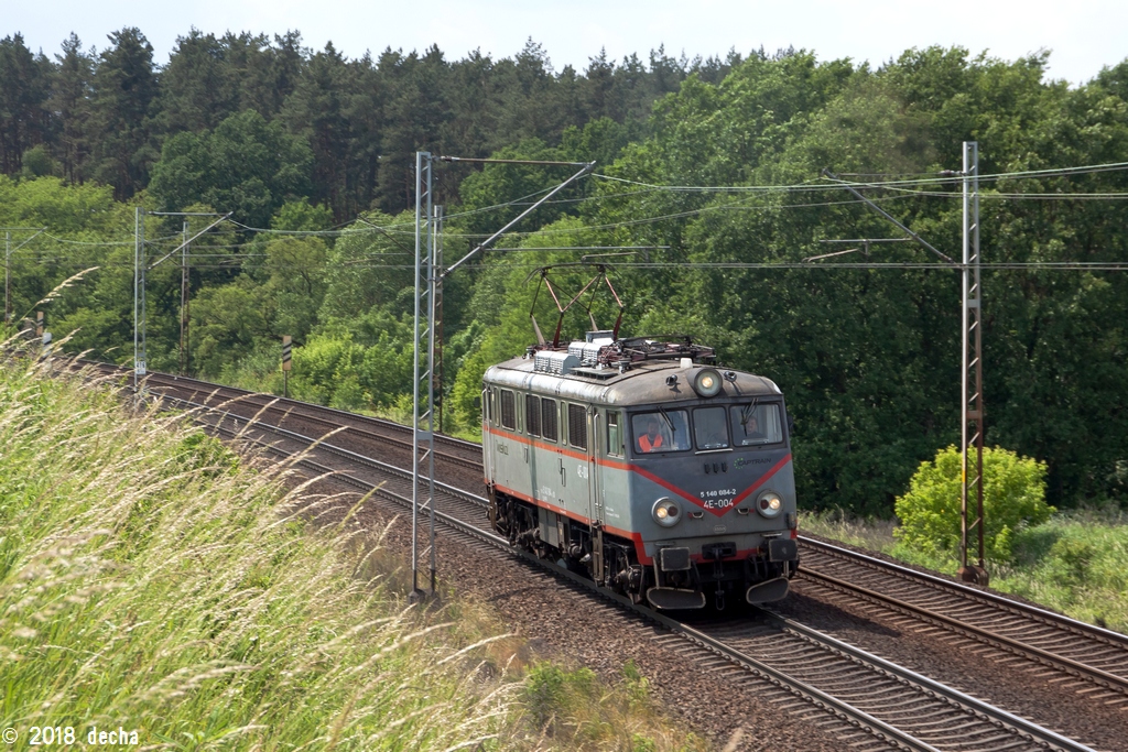 4E-004