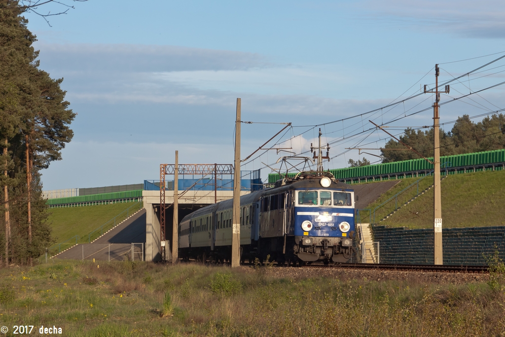 EP07-1051