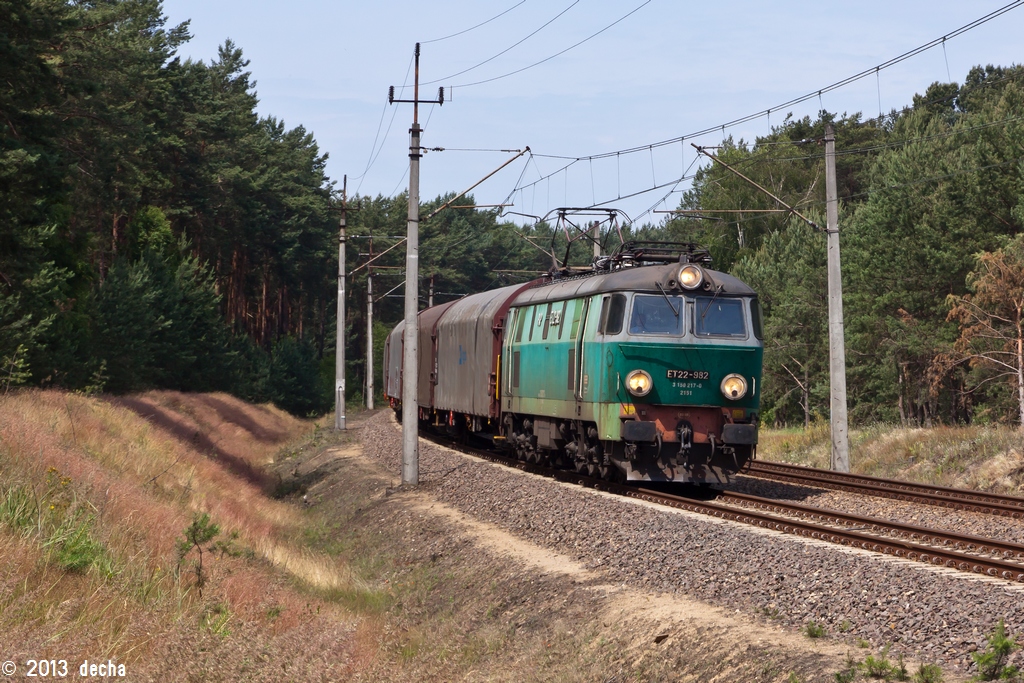 ET22-982