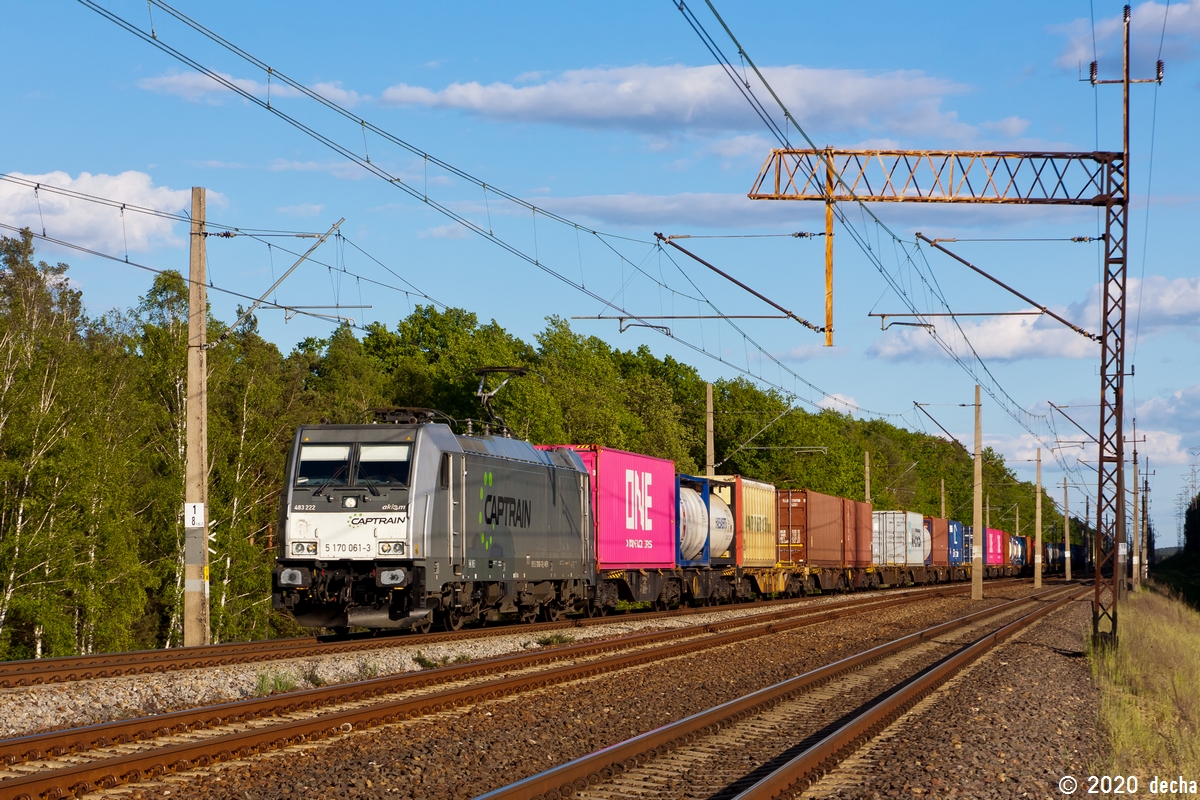 483 222