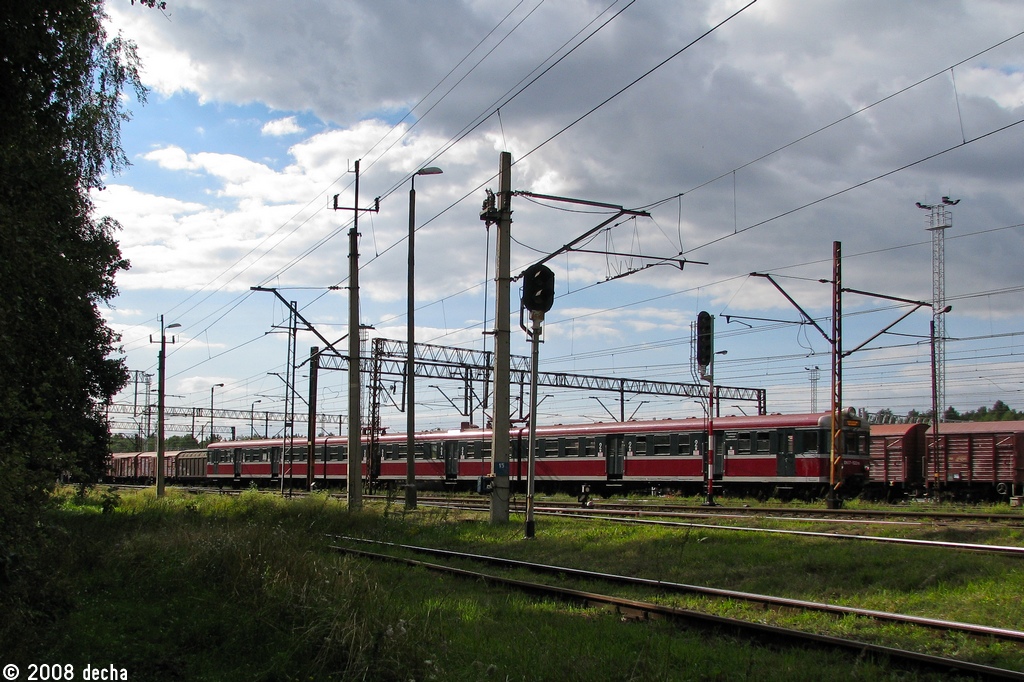 EN57-1522