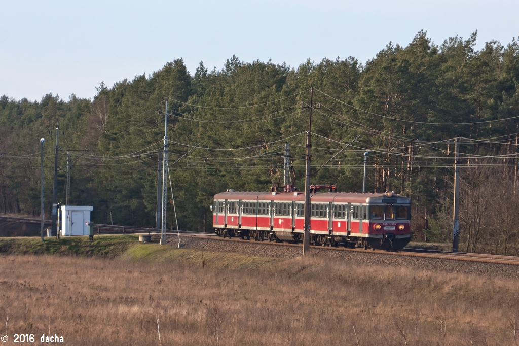 EN57-1735