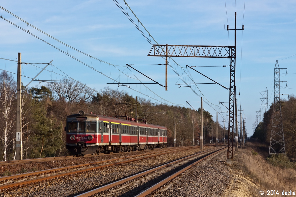 EN57-1747