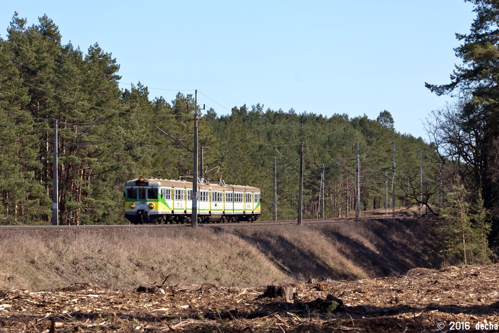EN57-683