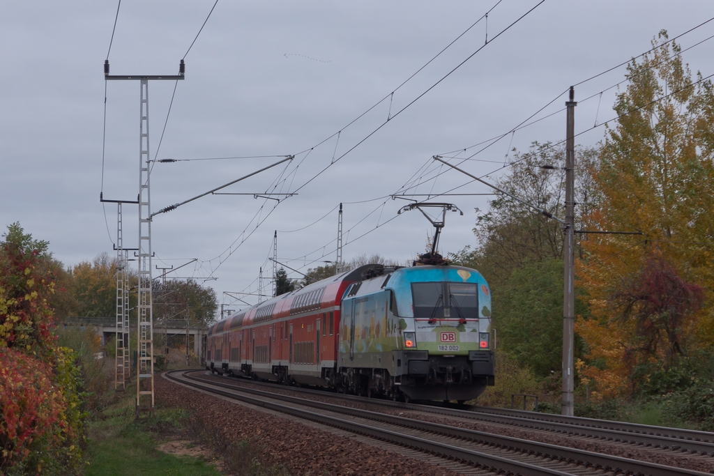 182 002