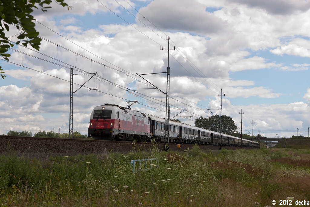 5 370 001