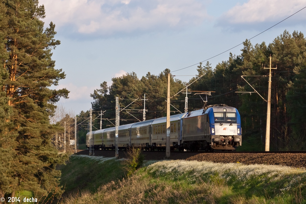 5 370 002