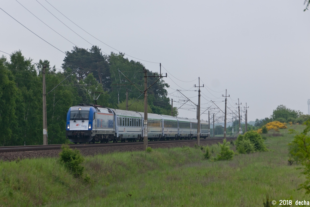 5 370 002