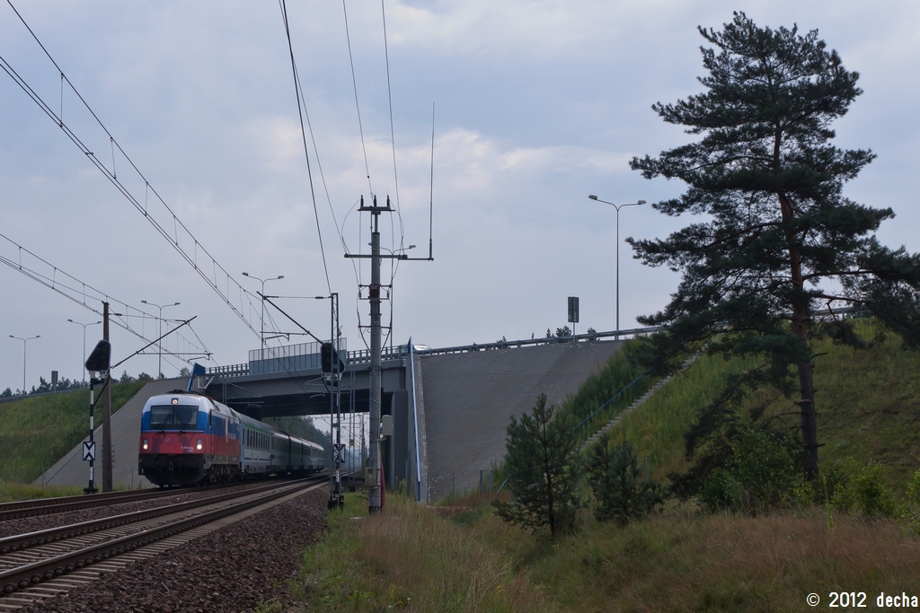 5 370 002