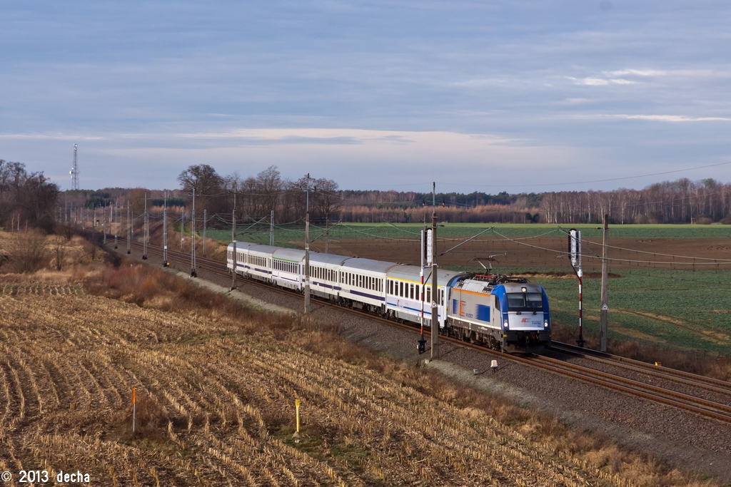 5 370 003