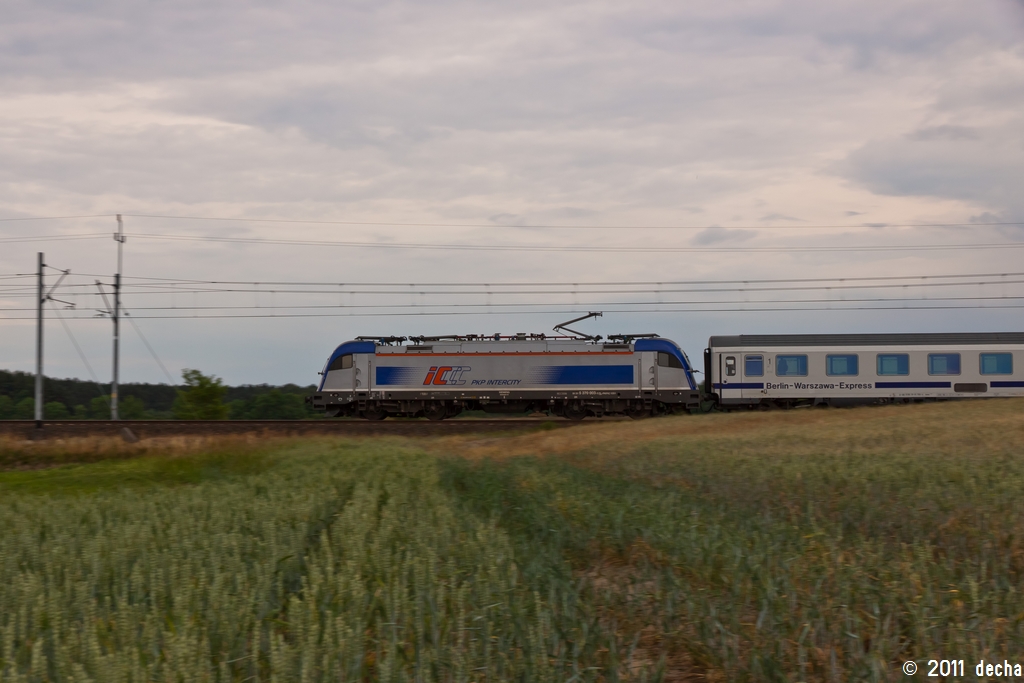 5 370 003