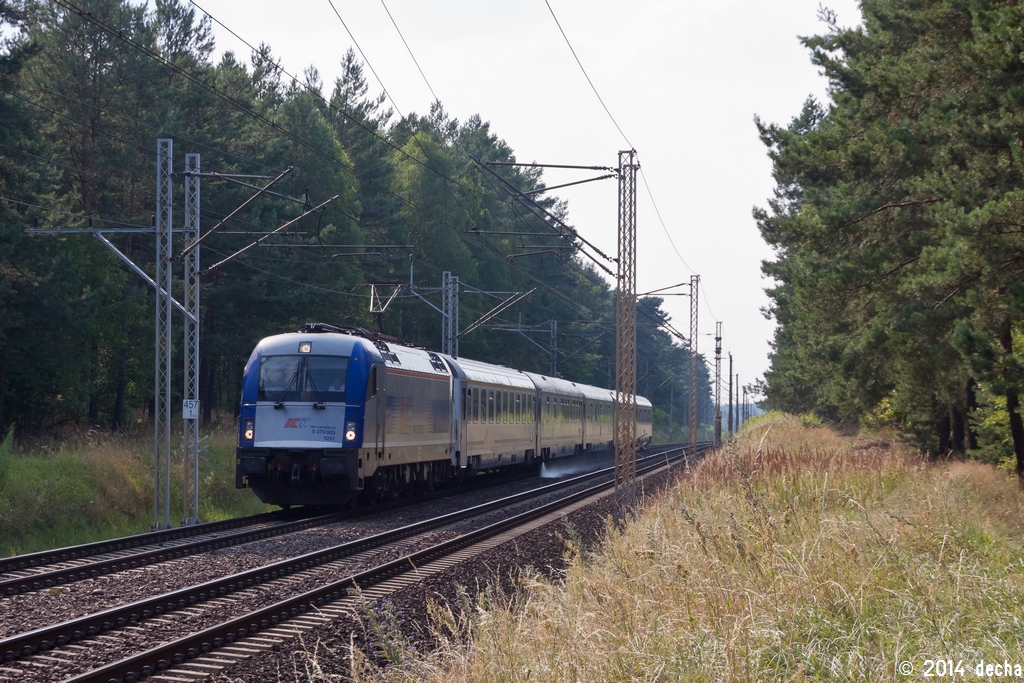 5 370 003