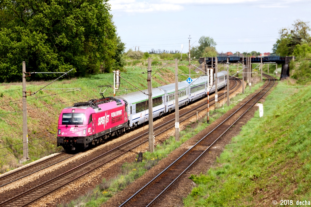 5 370 003