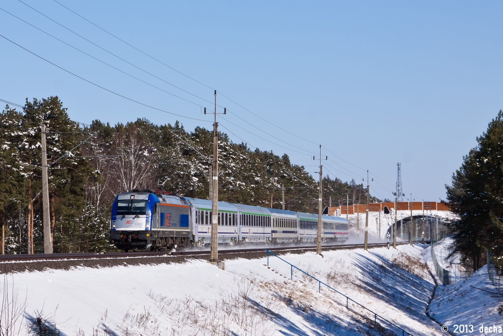 5 370 004