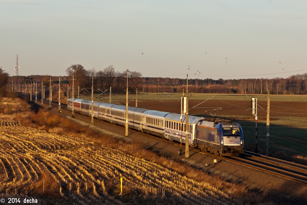 5 370 005