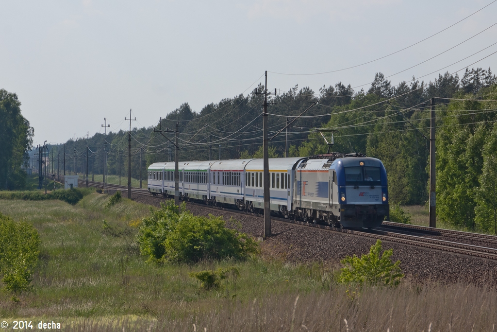 5 370 005
