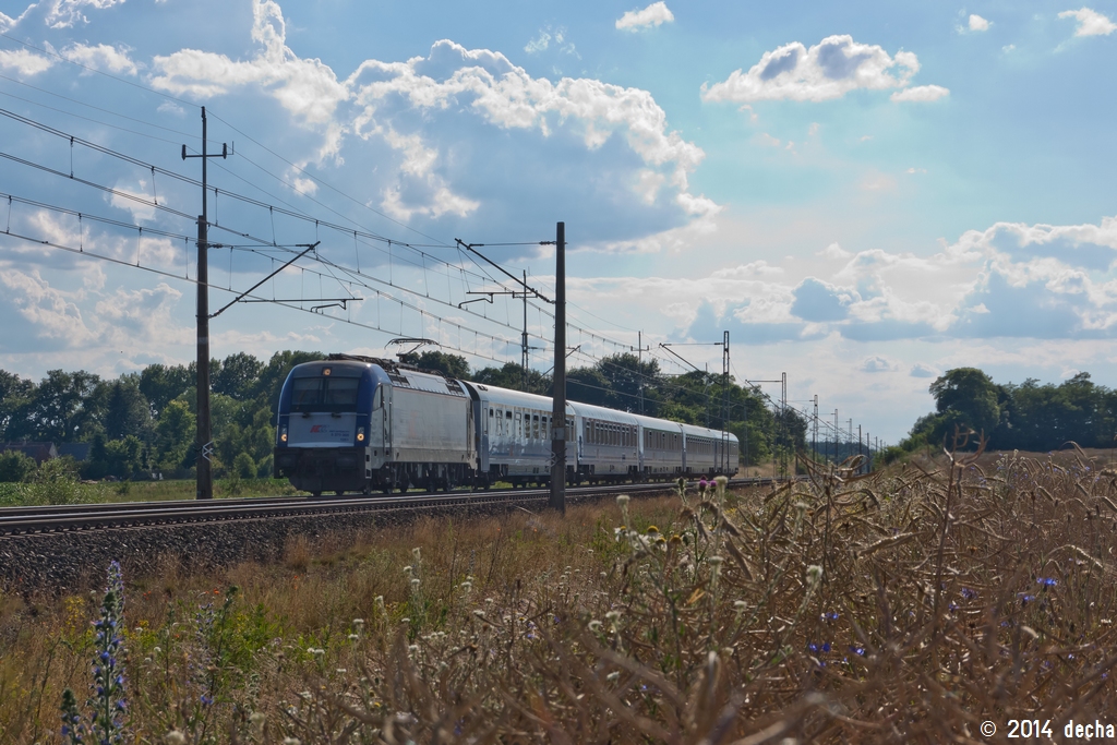 5 370 005