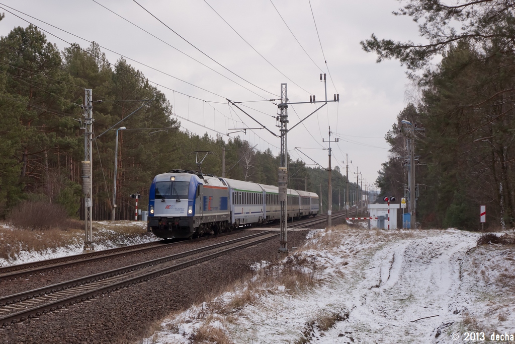 5 370 005