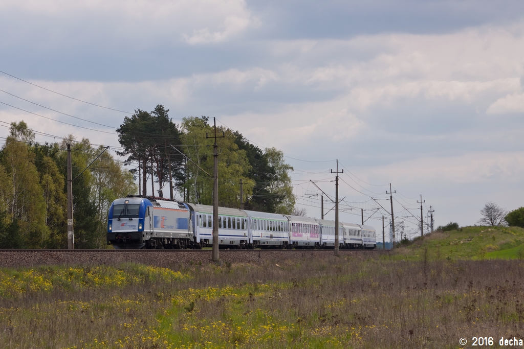 5 370 005