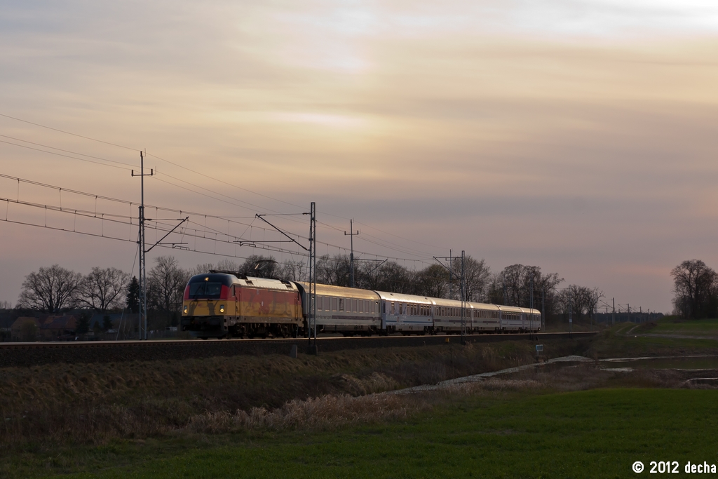5 370 005
