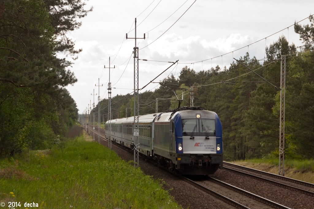 5 370 006