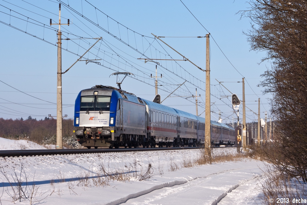 5 370 006