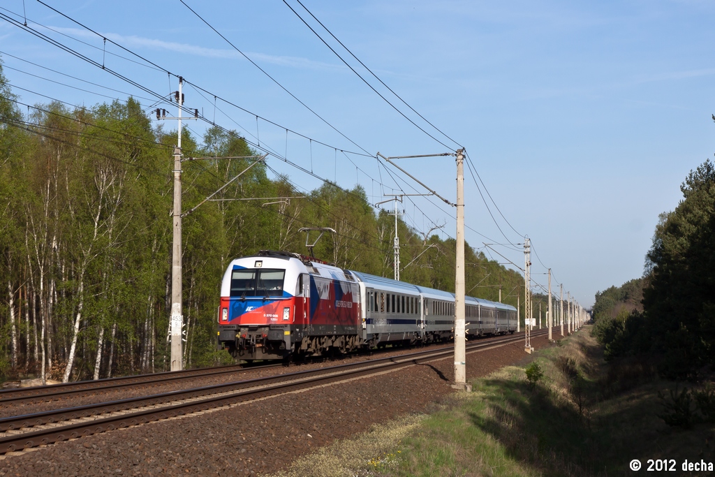 5 370 006