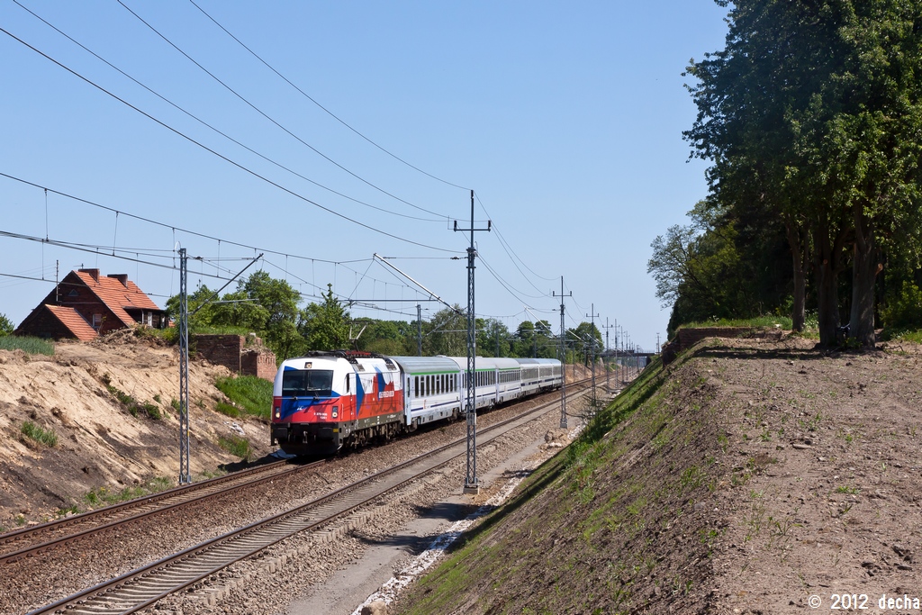 5 370 006