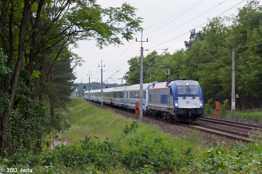 5 370 007
