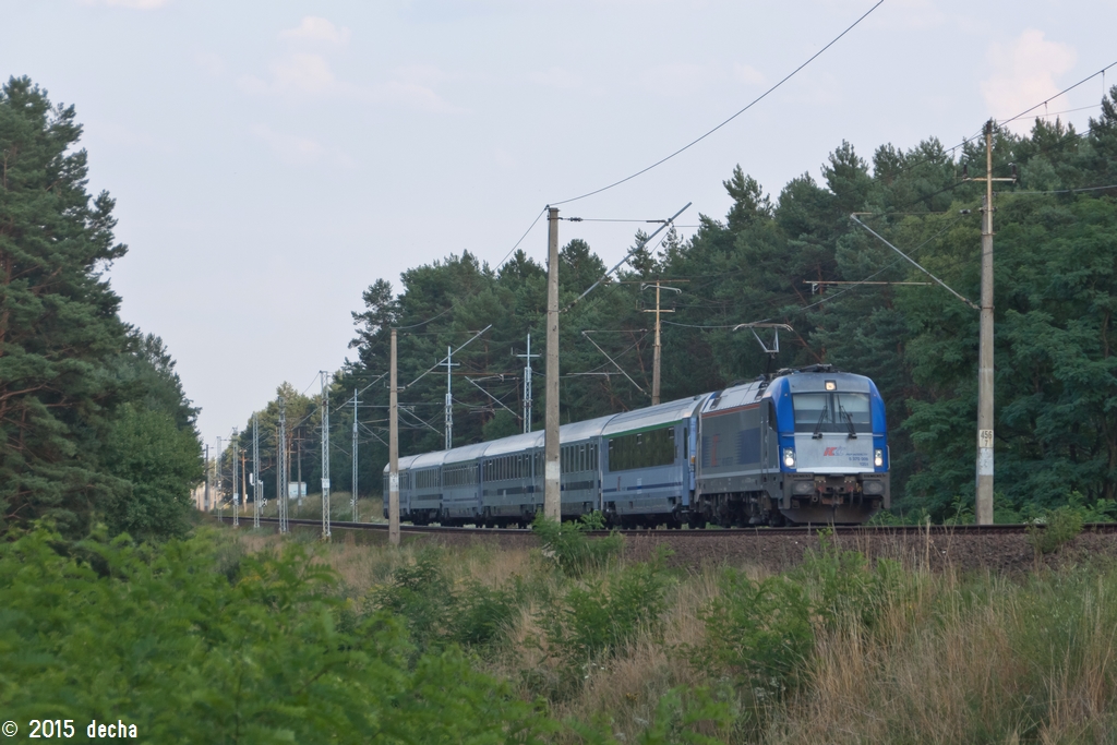 5 370 009