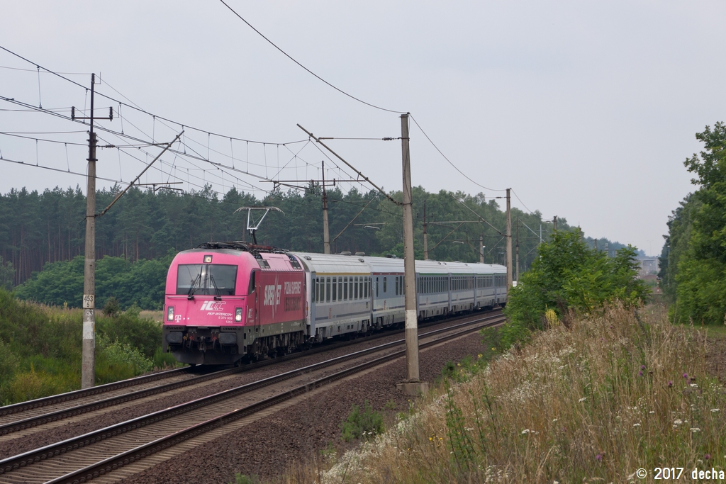 5 370 009