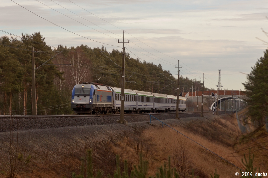 5 370 009