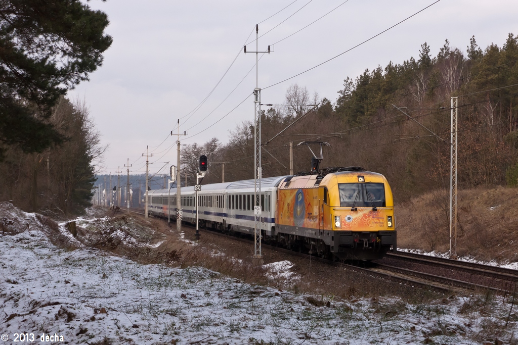 5 370 009