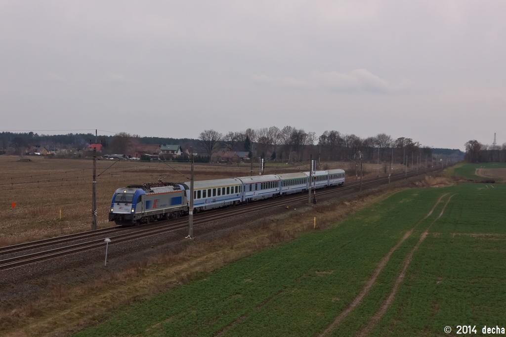 5 370 010