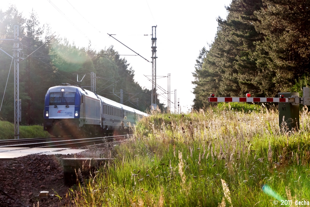 5 370 010