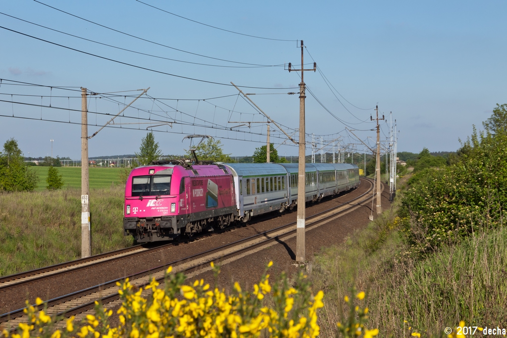 5 370 010