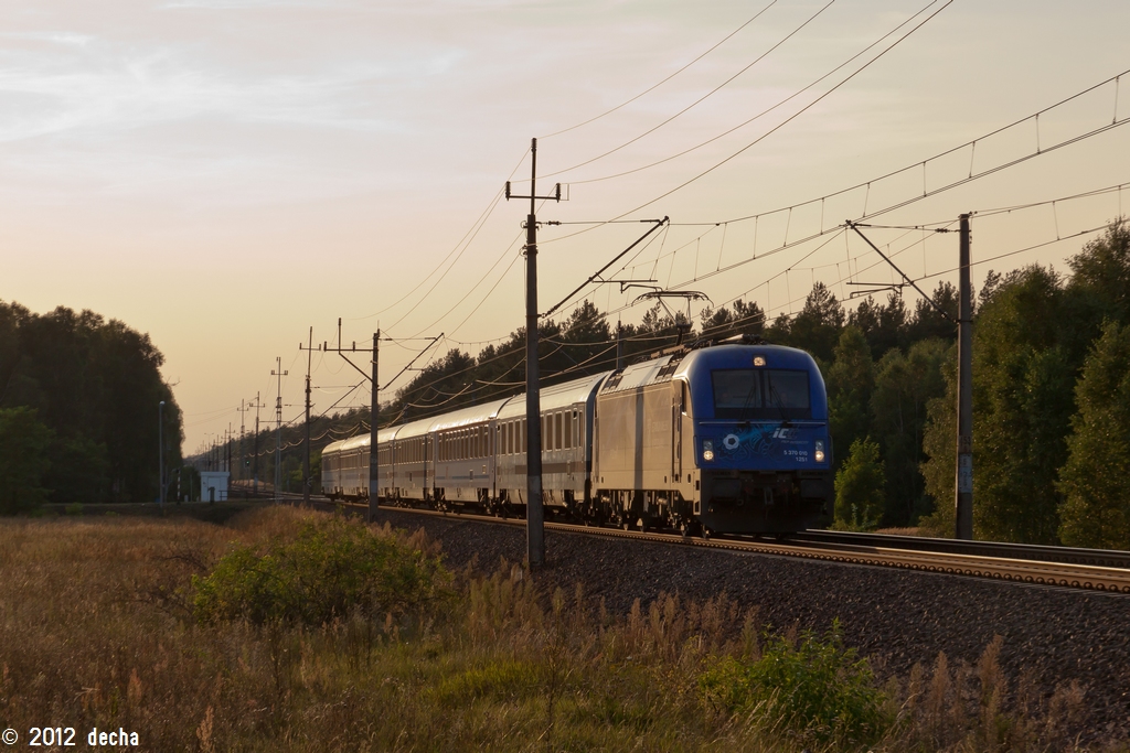 5 370 010