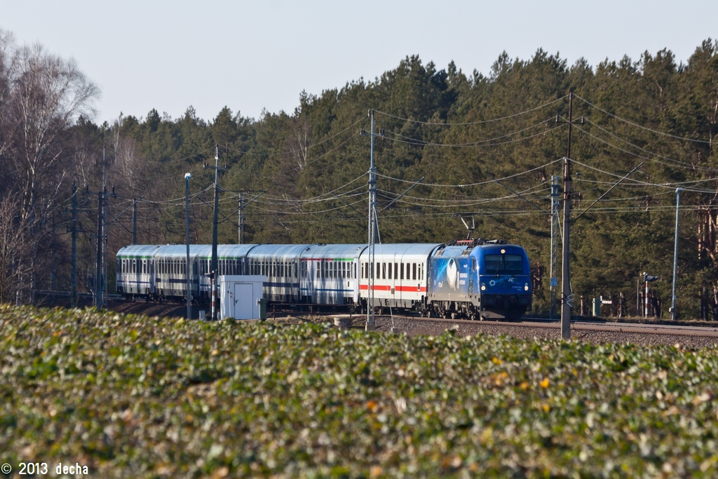 5 370 010