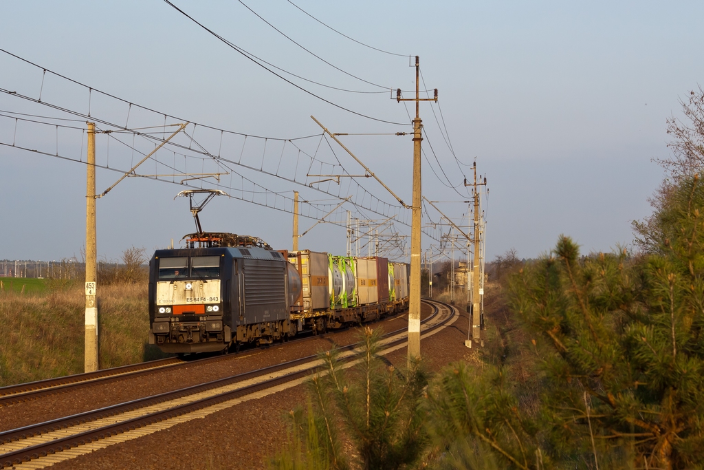 E189 843