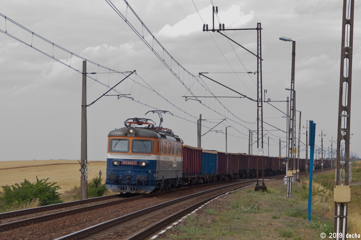 183 044-7