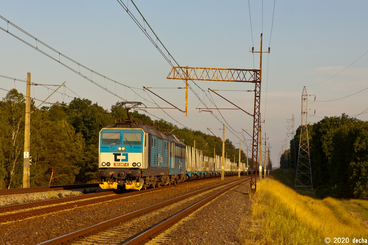 163 047-4 & 163 043-3