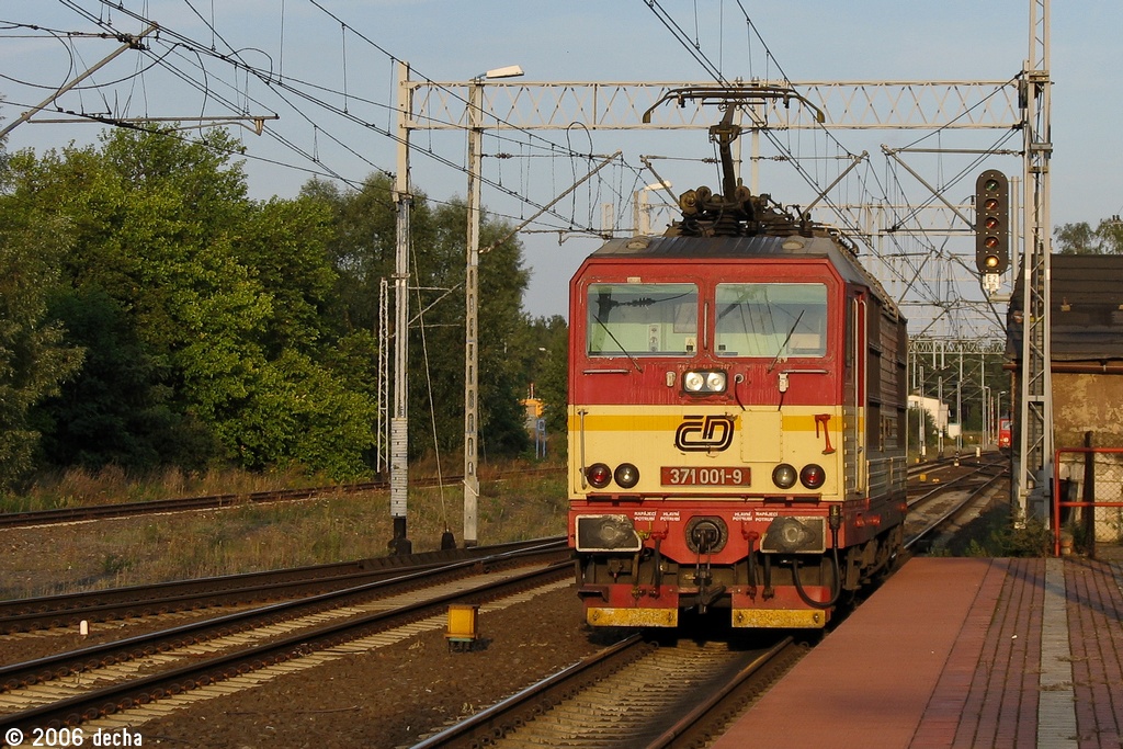 371 001-9